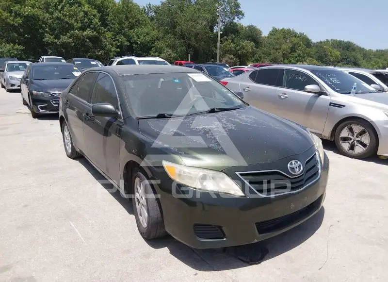 2010 Toyota CAMRY photo