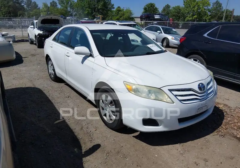 2010 Toyota CAMRY фото