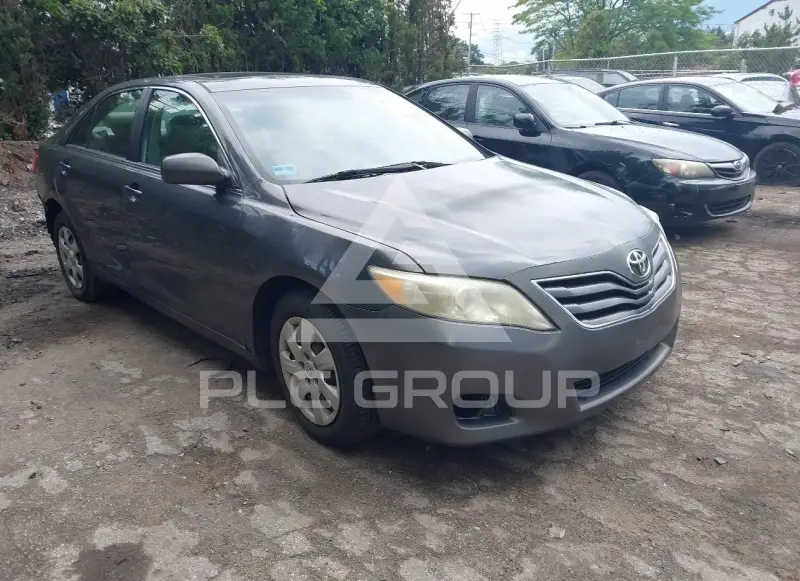 2010 Toyota CAMRY photo
