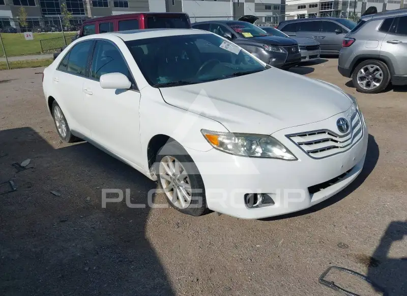 2010 Toyota CAMRY photo