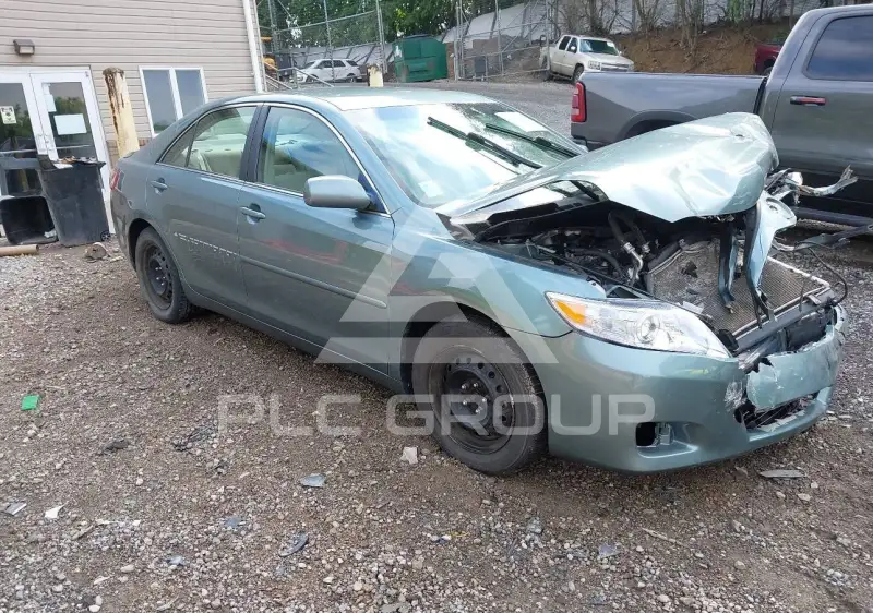 2010 Toyota CAMRY фото