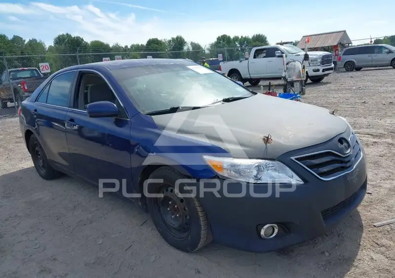 2010 Toyota CAMRY фото