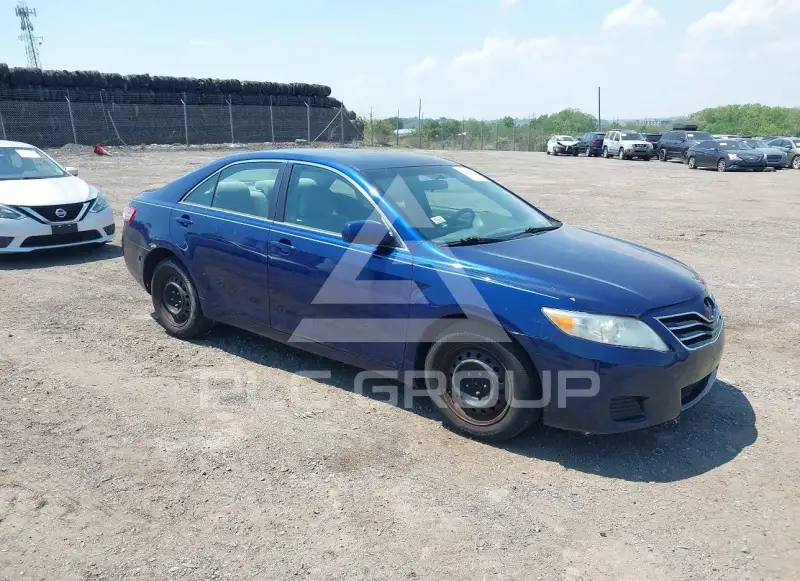 2010 Toyota CAMRY фото