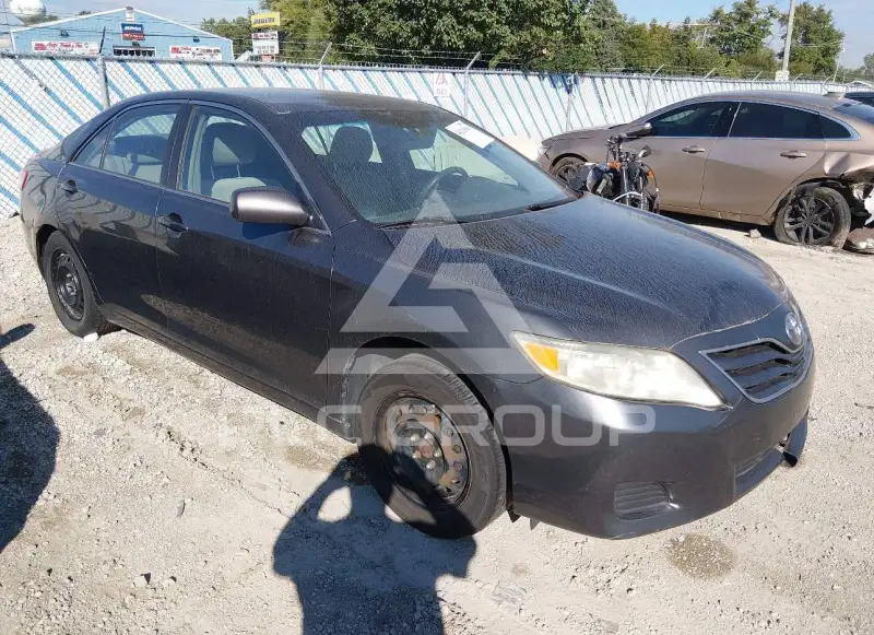 2010 Toyota CAMRY фото