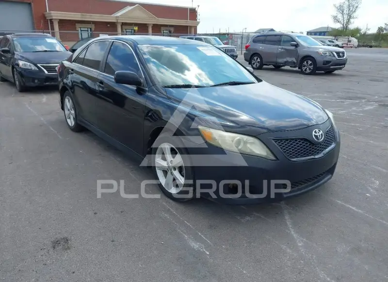 2010 Toyota CAMRY фото