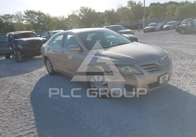 2010 Toyota CAMRY фото