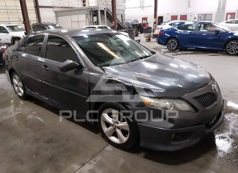 2010 Toyota CAMRY фото