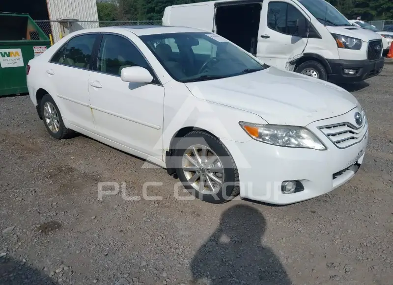 2010 Toyota CAMRY photo