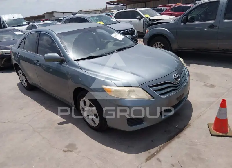 2010 Toyota CAMRY фото