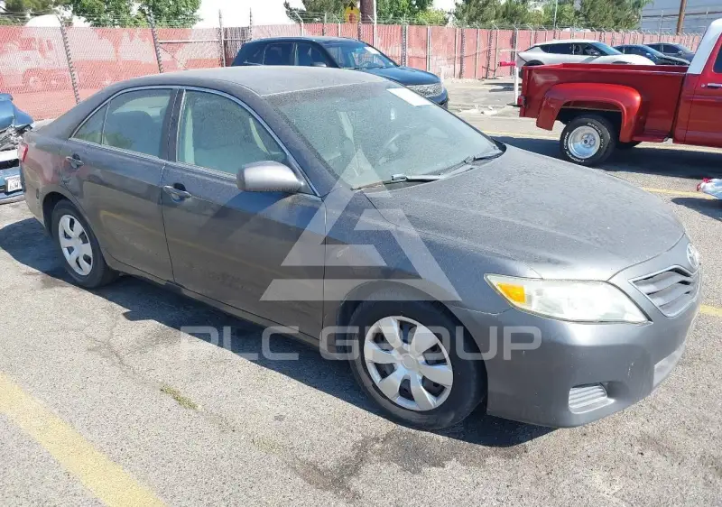 2010 Toyota CAMRY photo