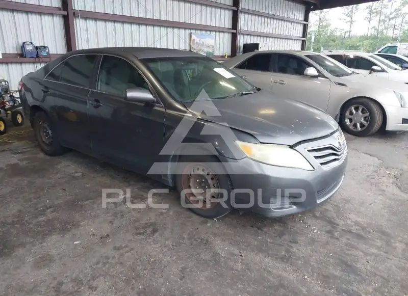 2010 Toyota CAMRY фото