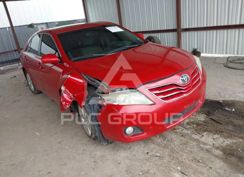 2010 Toyota CAMRY фото
