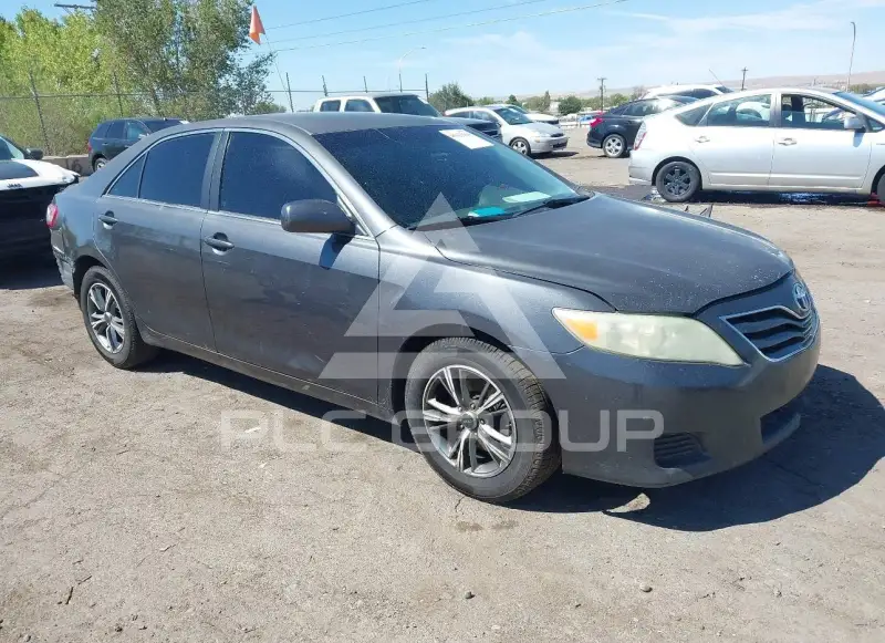 2010 Toyota CAMRY photo