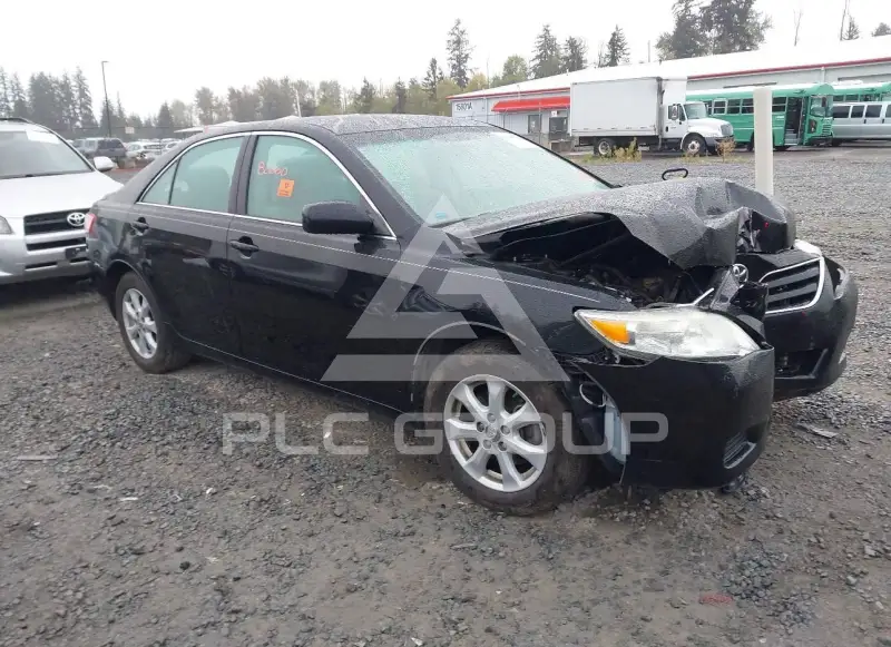 2010 Toyota CAMRY фото