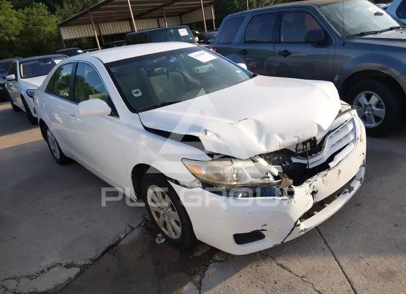 2010 Toyota CAMRY photo