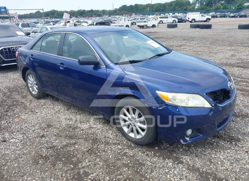 2010 Toyota CAMRY photo