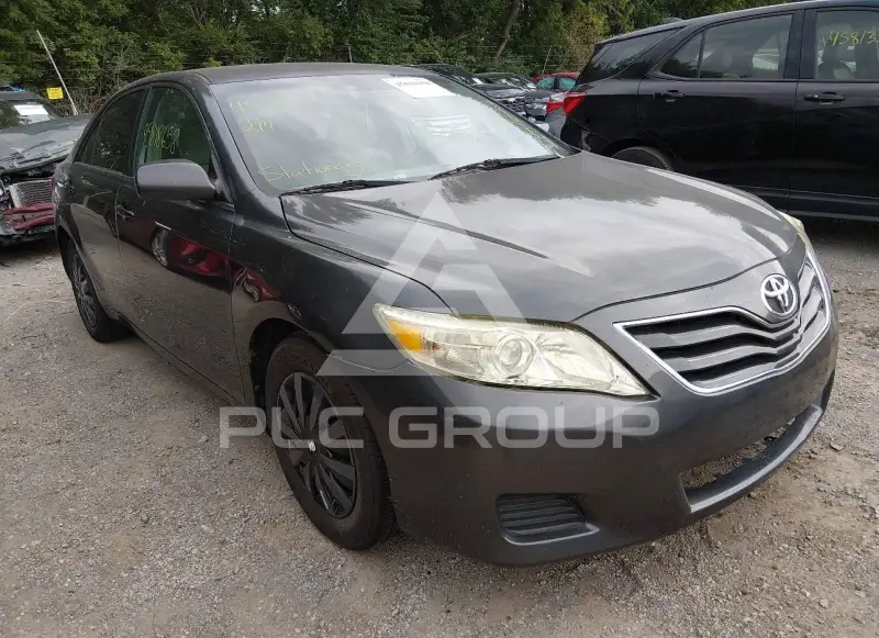 2010 Toyota CAMRY фото