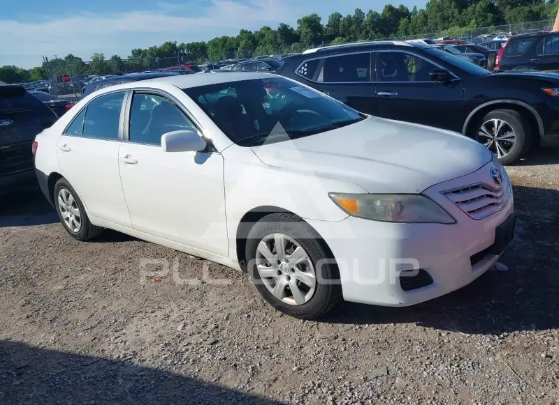 2010 Toyota CAMRY photo