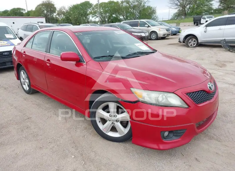 2010 Toyota CAMRY фото