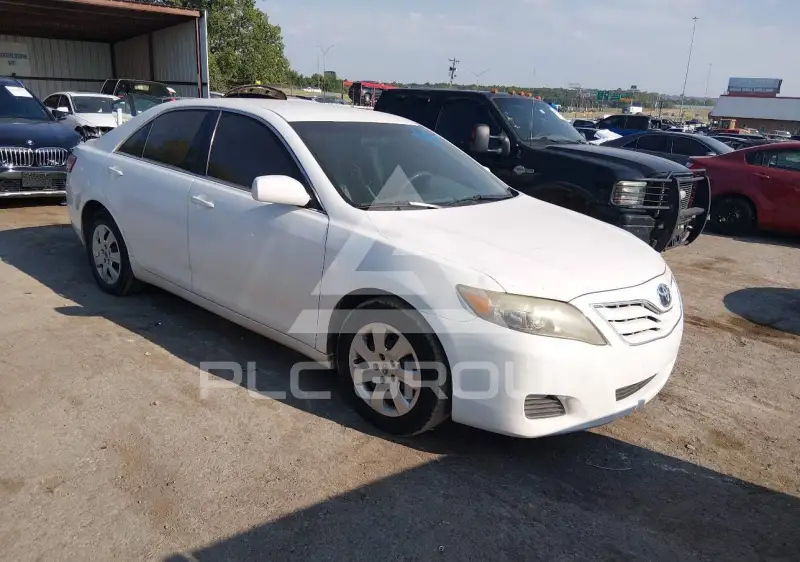 2010 Toyota CAMRY photo