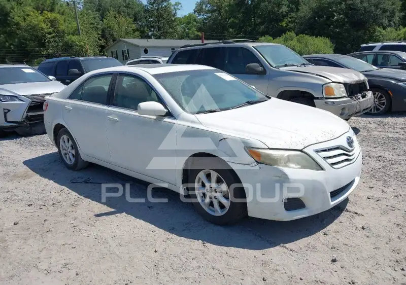 2010 Toyota CAMRY фото