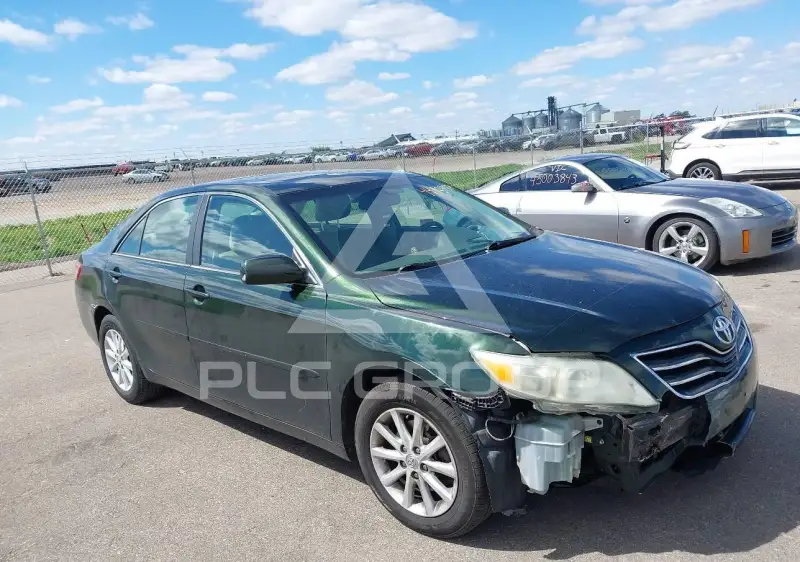 2010 Toyota CAMRY фото