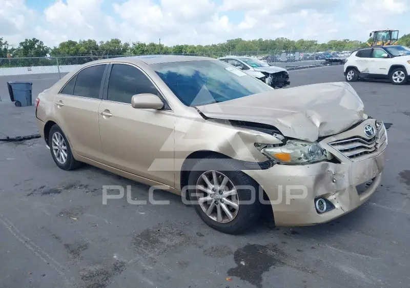 2010 Toyota CAMRY photo