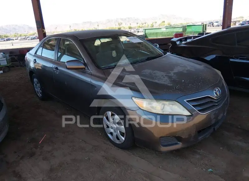 2010 Toyota CAMRY фото
