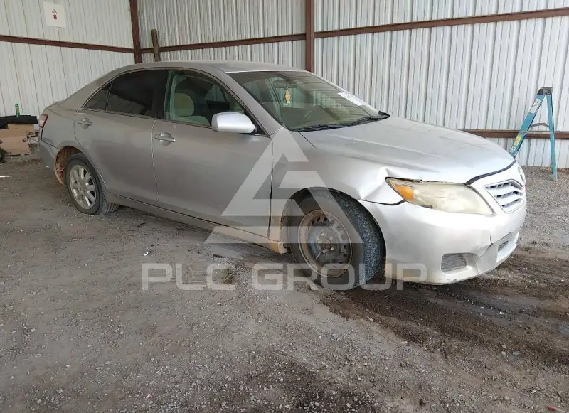 2010 Toyota CAMRY фото