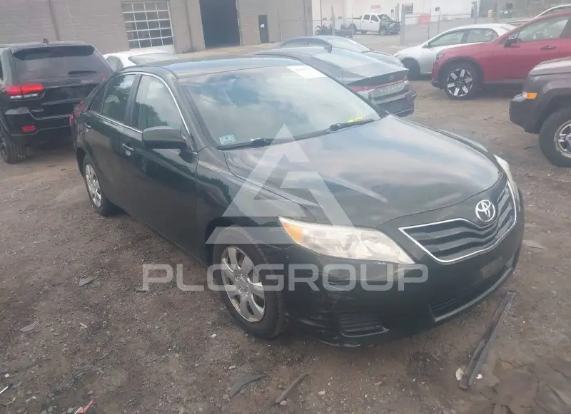 2010 Toyota CAMRY фото