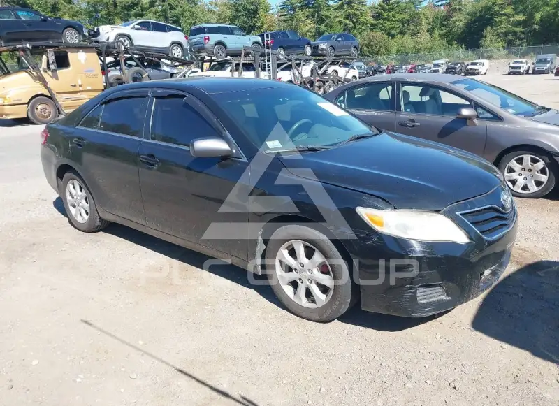 2010 Toyota CAMRY фото