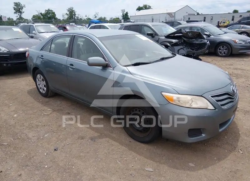 2010 Toyota CAMRY фото