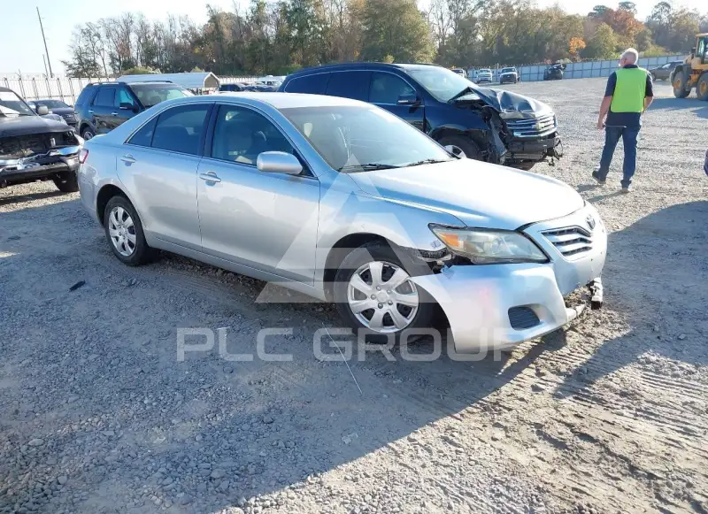 2010 Toyota CAMRY фото