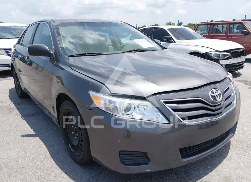 2010 Toyota CAMRY photo