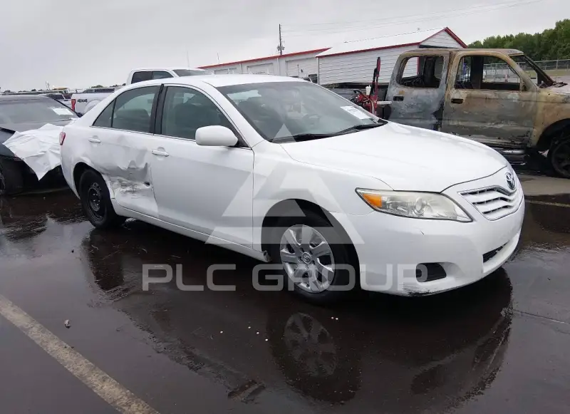 2010 Toyota CAMRY фото