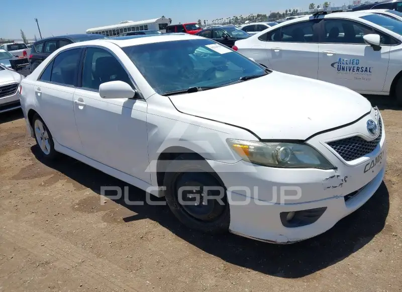 2010 Toyota CAMRY фото