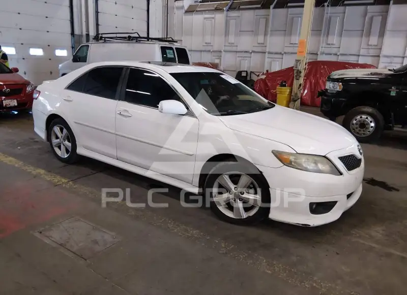 2010 Toyota CAMRY фото