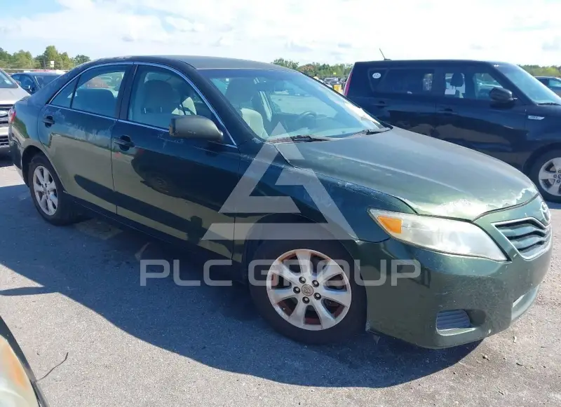 2010 Toyota CAMRY photo