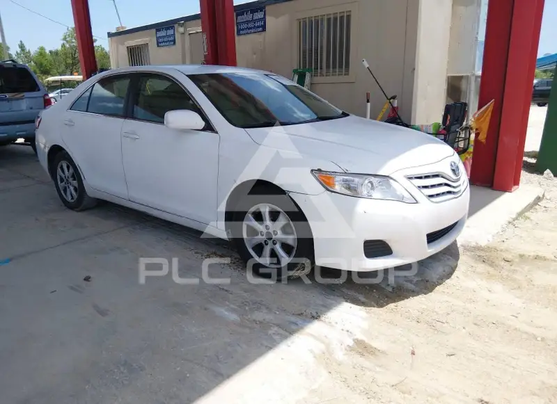 2010 Toyota CAMRY фото