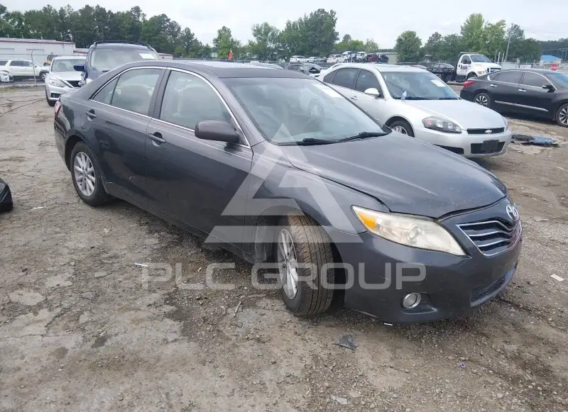 2010 Toyota CAMRY фото