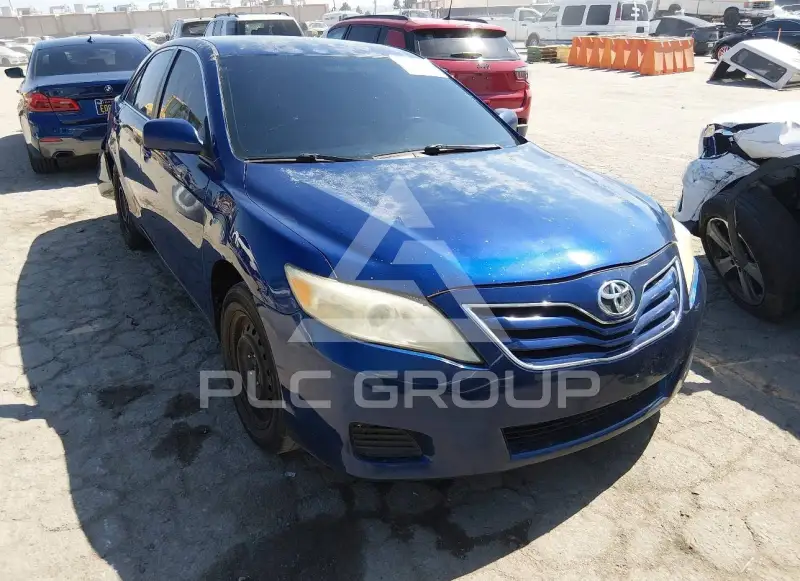 2010 Toyota CAMRY фото
