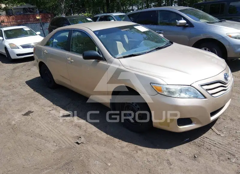 2010 Toyota CAMRY фото