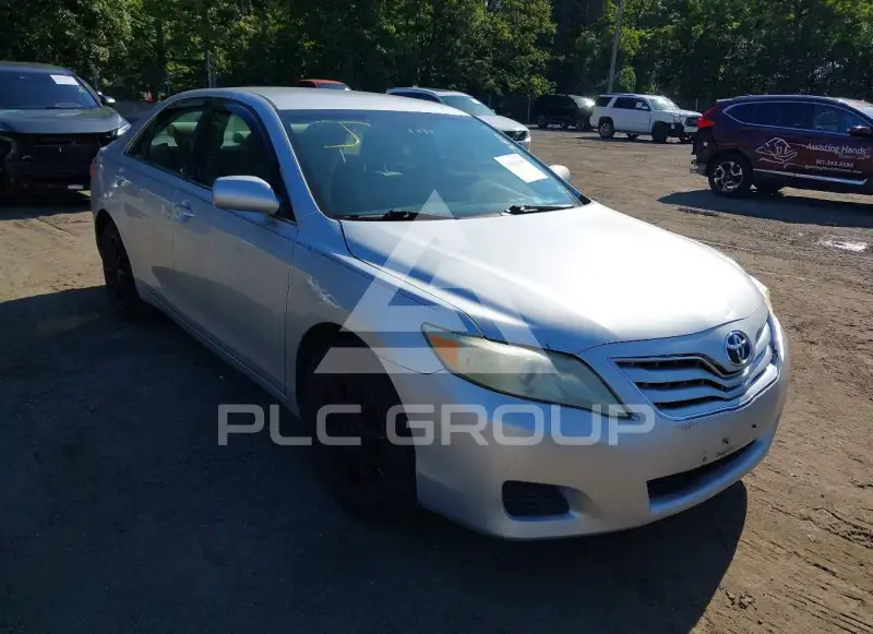 2010 Toyota CAMRY фото