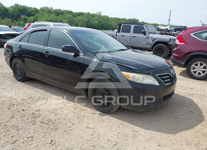 2010 Toyota CAMRY фото