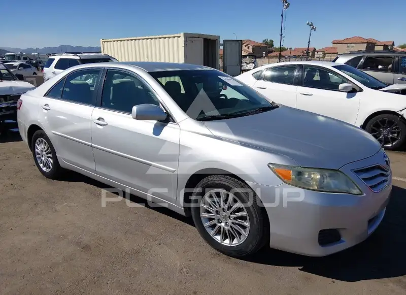 2010 Toyota CAMRY photo