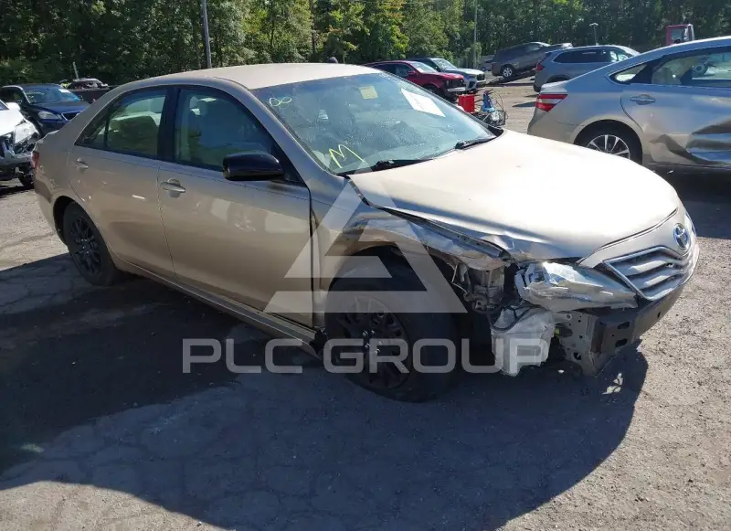 2010 Toyota CAMRY фото