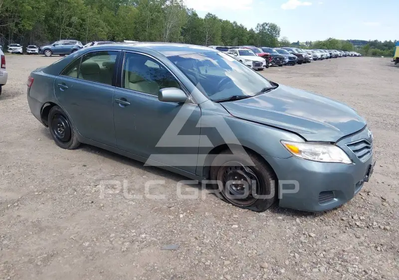 2010 Toyota CAMRY фото