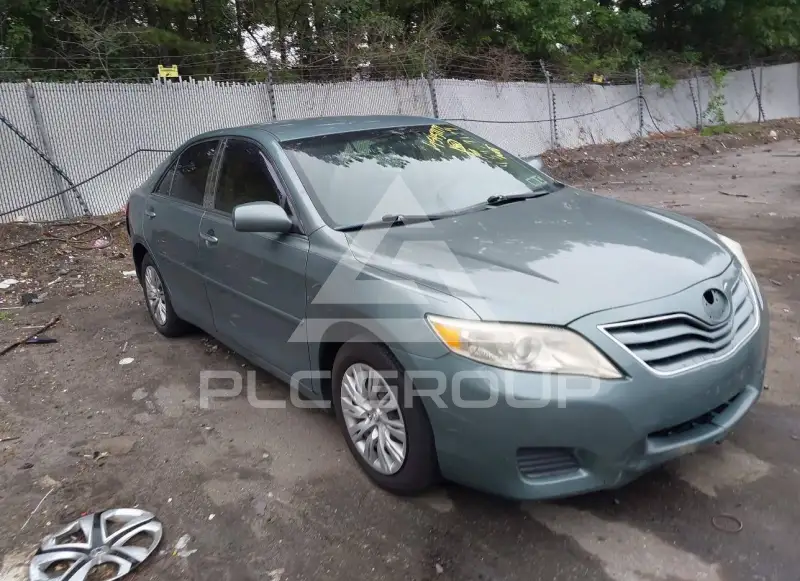 2010 Toyota CAMRY фото