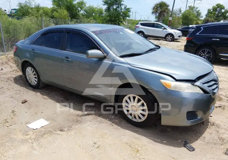 2010 Toyota CAMRY фото