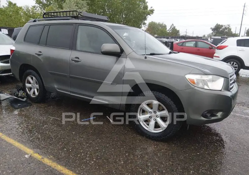 2010 Toyota Highlander photo